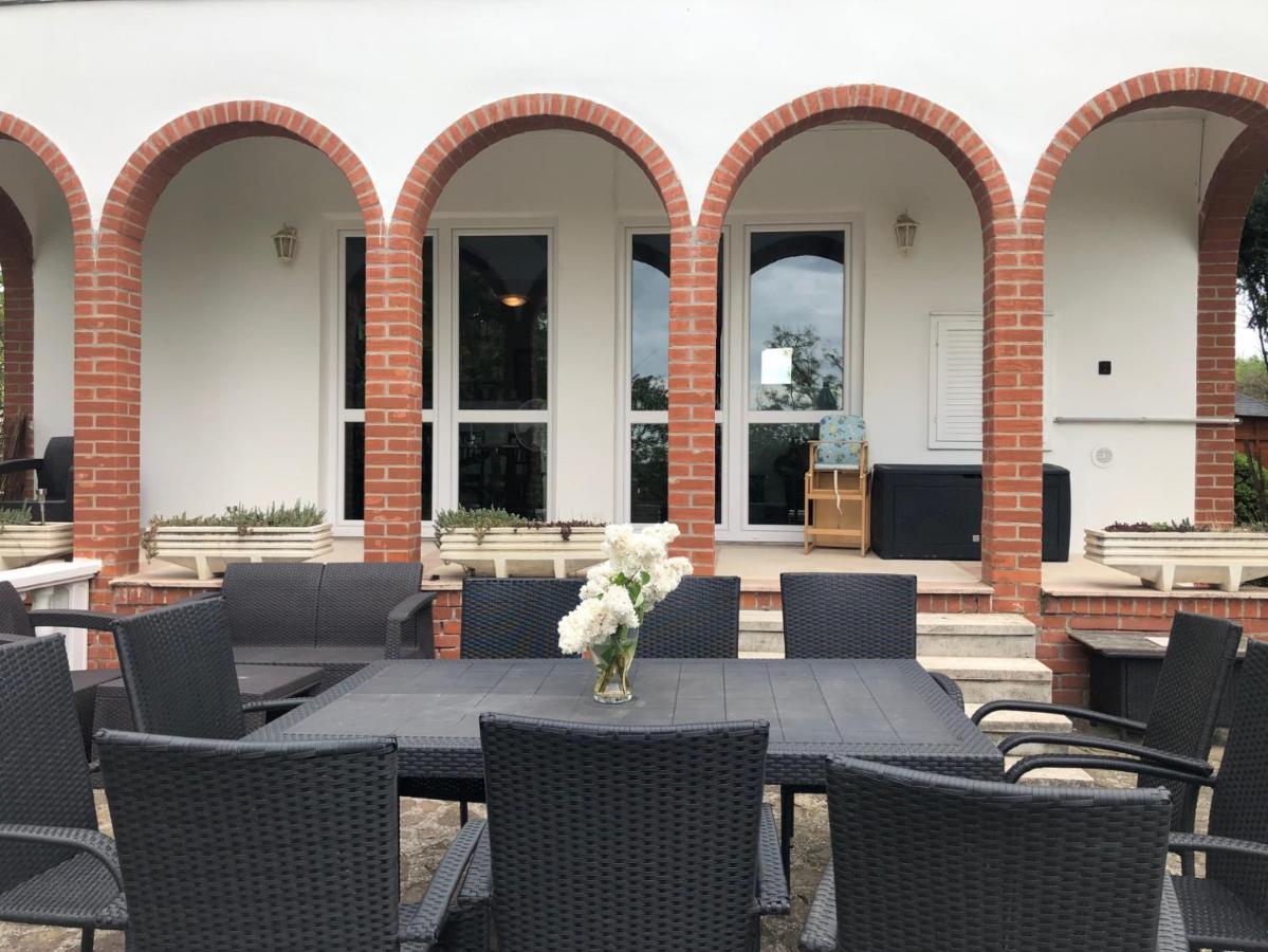 Landhaus Toereki Mit Pool Siofok Bagian luar foto