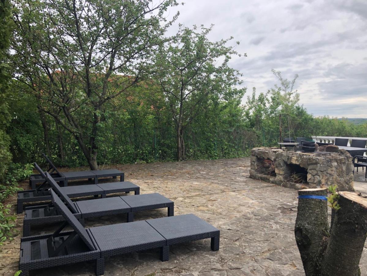 Landhaus Toereki Mit Pool Siofok Bagian luar foto