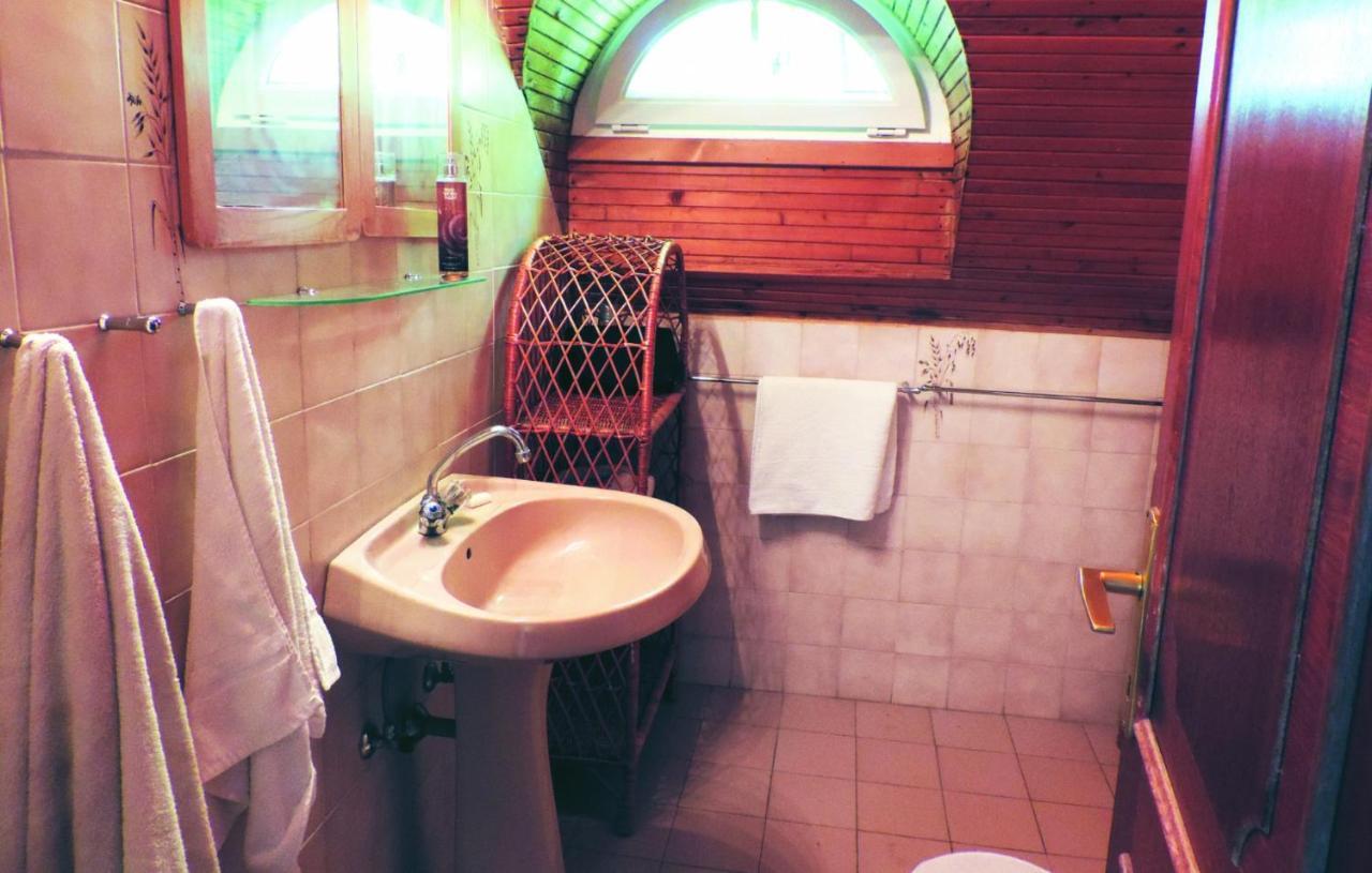 Landhaus Toereki Mit Pool Siofok Bagian luar foto